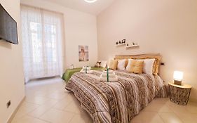 La Gioiosa Naples Inn